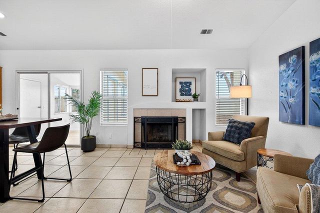 2430 Valley View Road, Hollister, CA 95023