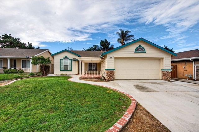 2430 Valley View Road, Hollister, CA 95023