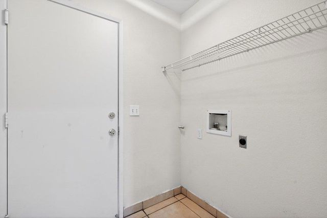 2430 Valley View Road, Hollister, CA 95023