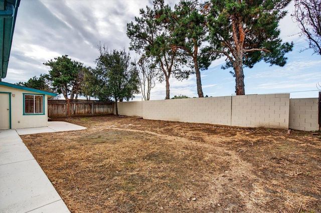 2430 Valley View Road, Hollister, CA 95023