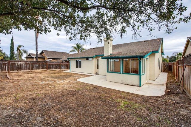 2430 Valley View Road, Hollister, CA 95023