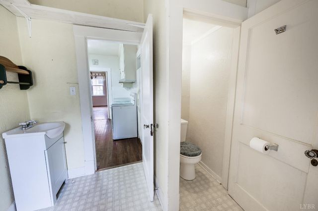 282 S Main Street, Amherst, VA 24521