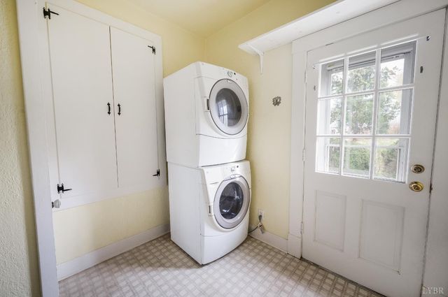 282 S Main Street, Amherst, VA 24521