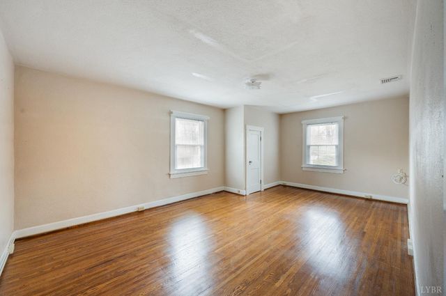 282 S Main Street, Amherst, VA 24521