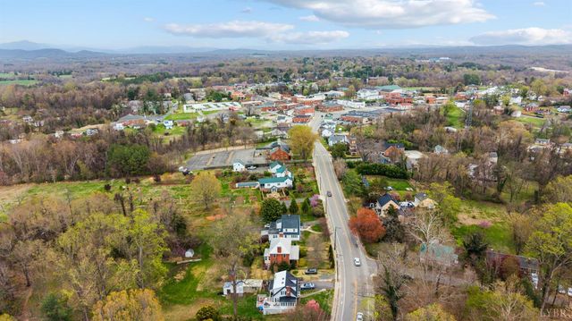 282 S Main Street, Amherst, VA 24521