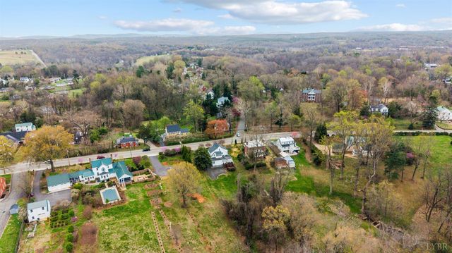 282 S Main Street, Amherst, VA 24521