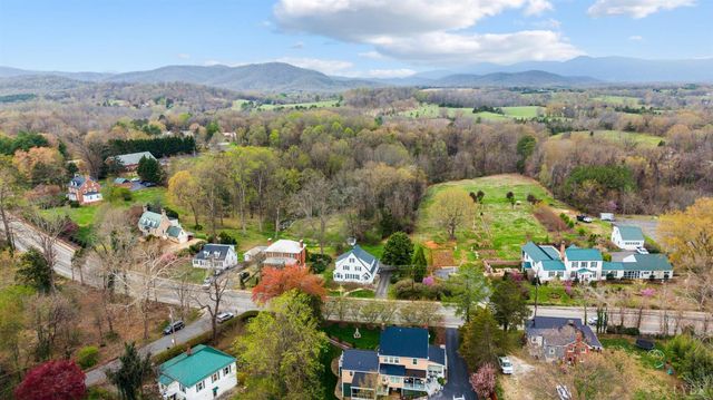 282 S Main Street, Amherst, VA 24521