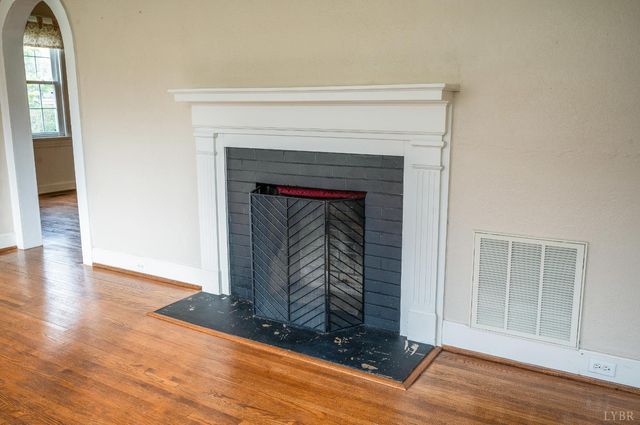 282 S Main Street, Amherst, VA 24521