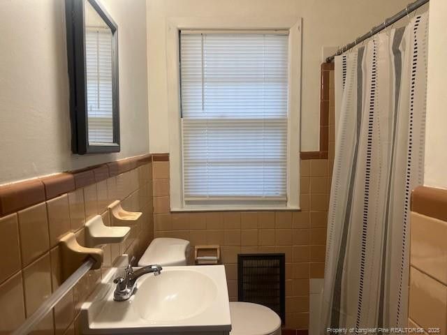 5014 Hodge Street, Fayetteville, NC 28303