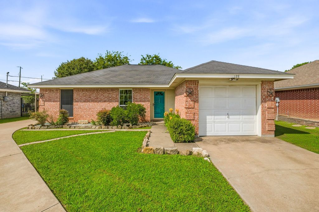 128 Liesa Street, Alvarado, TX 76009