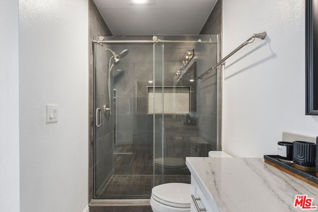 2385 Roscomare Road E17, Los Angeles, CA 90077