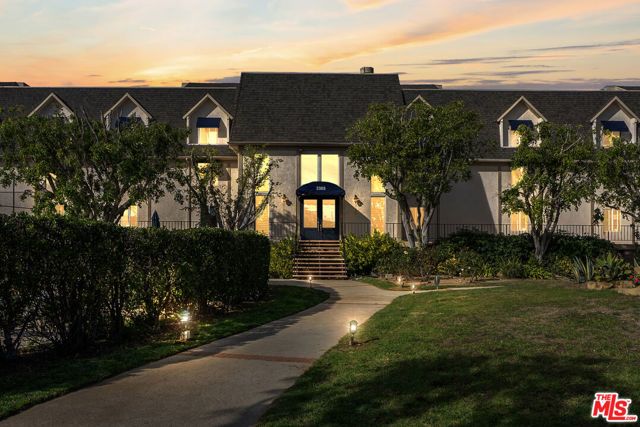 2385 Roscomare Road E17, Los Angeles, CA 90077