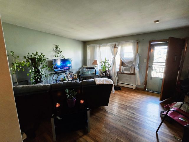 35 KING ARTHUR Court 19, Northlake, IL 60164