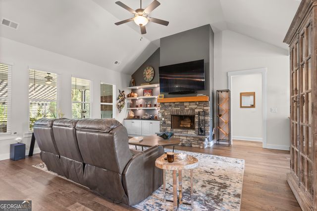 104 Wellborn Drive, Newnan, GA 30263