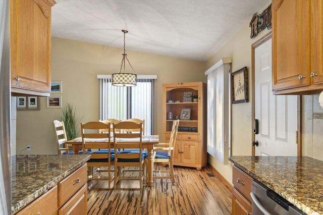 1001 Paradise Landing Road, Kimberling City, MO 65686