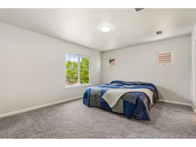 5243 Mt Arapaho Cir, Longmont, CO 80504