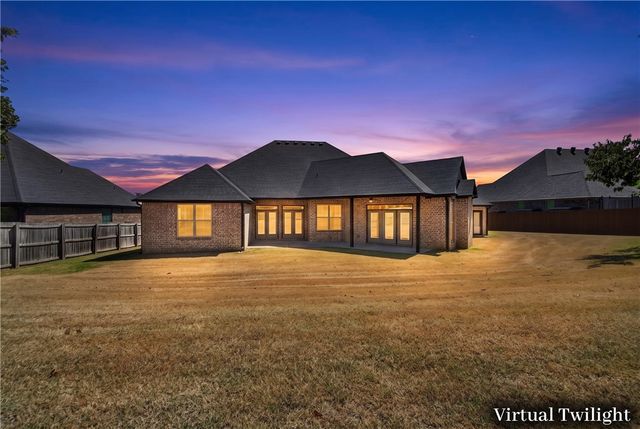 2105 NW Small Oaks Street, Bentonville, AR 72712