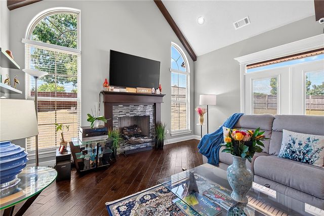 2105 NW Small Oaks Street, Bentonville, AR 72712