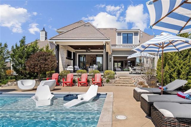 16913 Bond Street, Overland Park, KS 66221