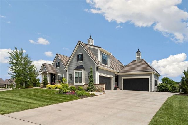 16913 Bond Street, Overland Park, KS 66221