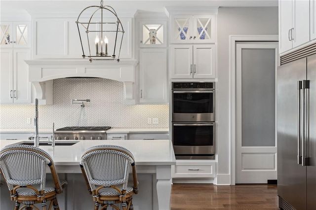 16913 Bond Street, Overland Park, KS 66221