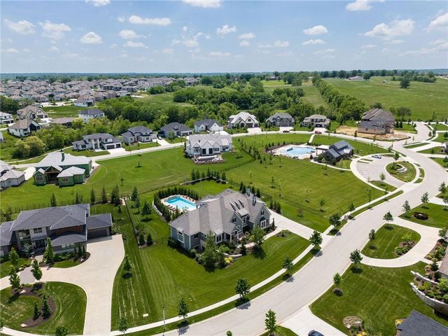 16913 Bond Street, Overland Park, KS 66221
