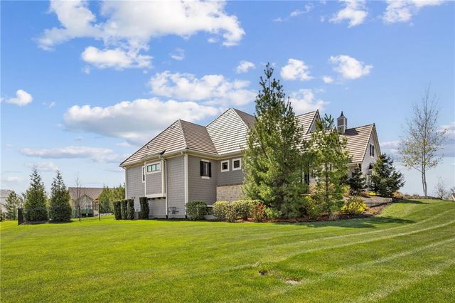 16913 Bond Street, Overland Park, KS 66221