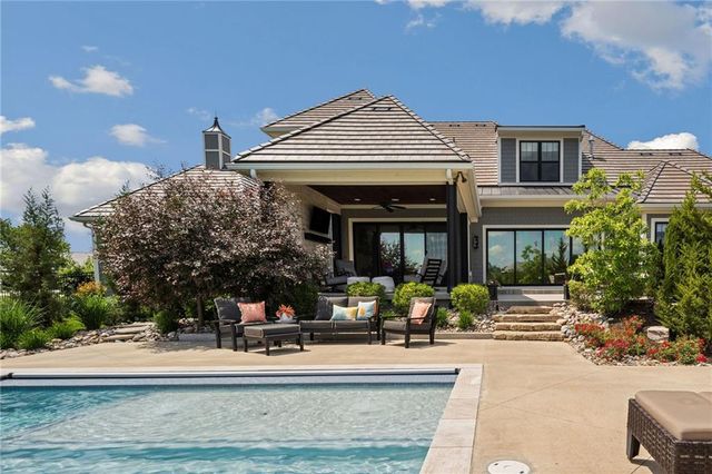 16913 Bond Street, Overland Park, KS 66221