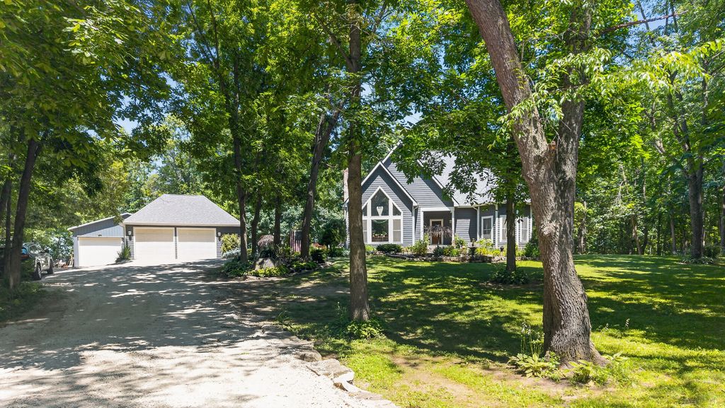 3410 Overlook Drive, Richmond, IL 60071