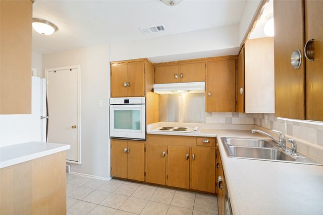 7005 Kingsbury Drive 7005, Dallas, TX 75231
