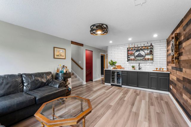 8419 Cooper Way, Inver Grove Heights, MN 55076