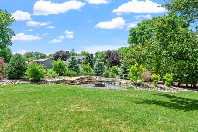 8419 Cooper Way, Inver Grove Heights, MN 55076