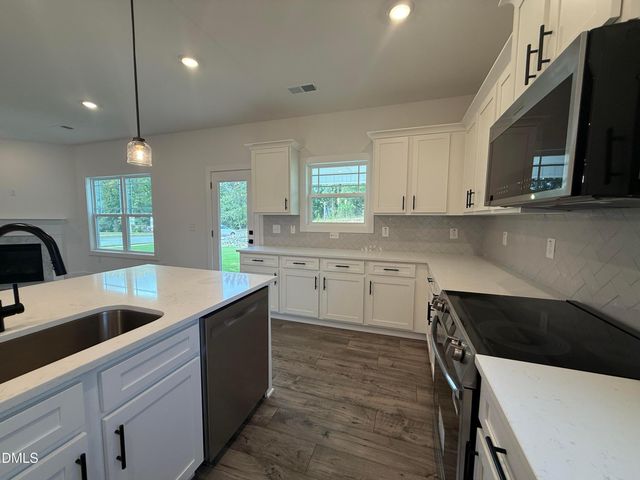 180 Kipling Creek Drive, Fuquay Varina, NC 27526