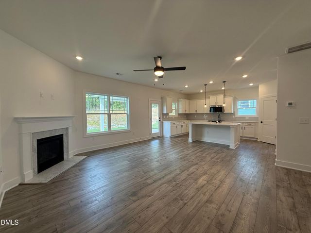 180 Kipling Creek Drive, Fuquay Varina, NC 27526