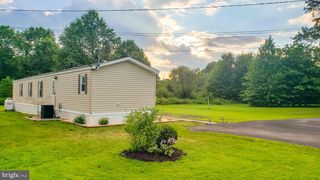 2060 ROHRBACH LN, Quakertown, PA 18951