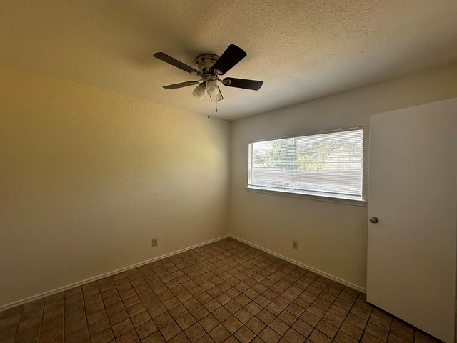 6004 Parkwood DR B, Austin, TX 78735