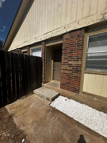 6004 Parkwood DR B, Austin, TX 78735