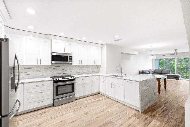 9824 INDIAN KEY TRAIL 80, Seminole, FL 33776