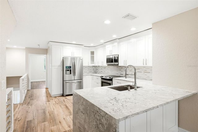 9824 INDIAN KEY TRAIL 80, Seminole, FL 33776