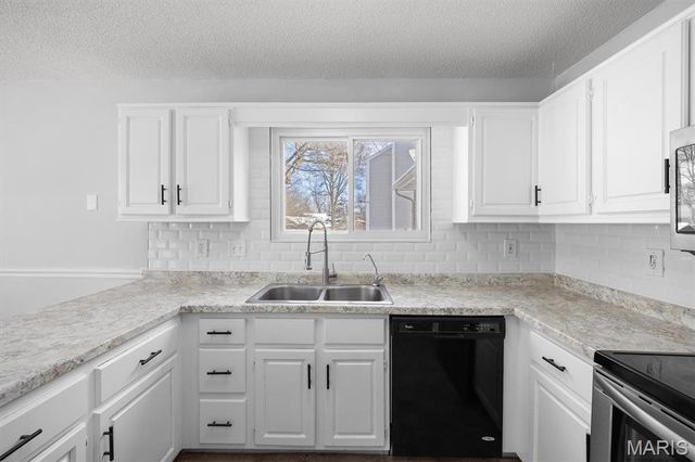 1018 Timber Creek Lane, O'fallon, IL 62269