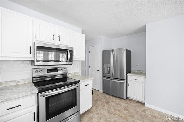 1018 Timber Creek Lane, O'fallon, IL 62269