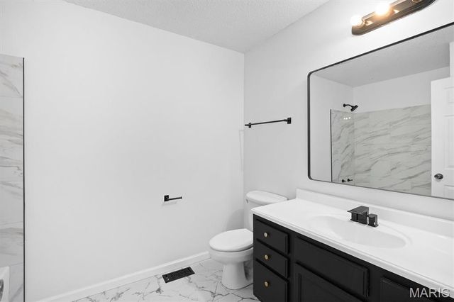 1018 Timber Creek Lane, O'fallon, IL 62269