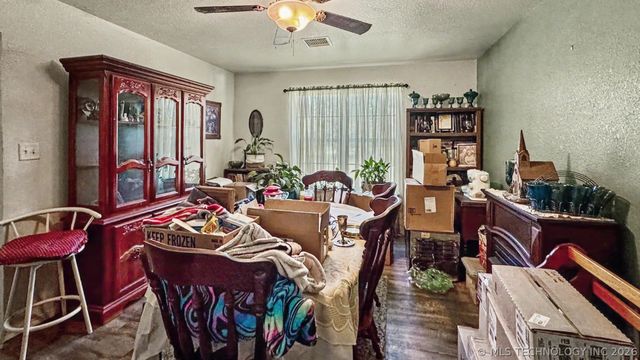 83248 S 4670 Road, Stilwell, OK 74960