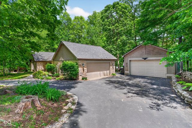 64 Hickory Ridge Circle, Cicero, IN 46034
