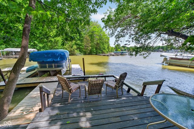 64 Hickory Ridge Circle, Cicero, IN 46034