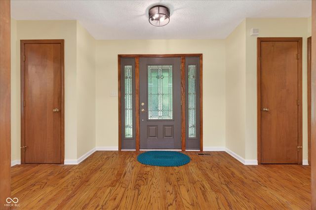 64 Hickory Ridge Circle, Cicero, IN 46034