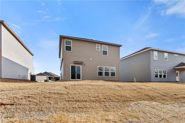 851 E Sparrow Circle, Fayetteville, AR 72701