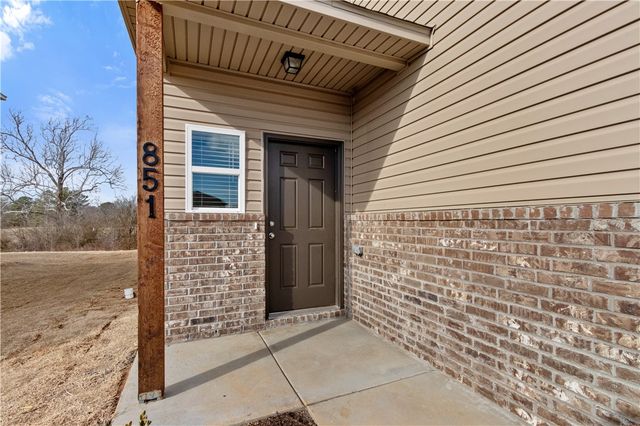 851 E Sparrow Circle, Fayetteville, AR 72701