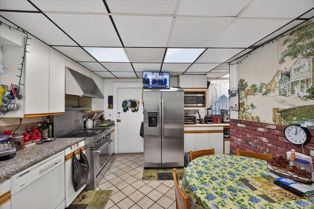 77 Irving Place, New Rochelle, NY 10801