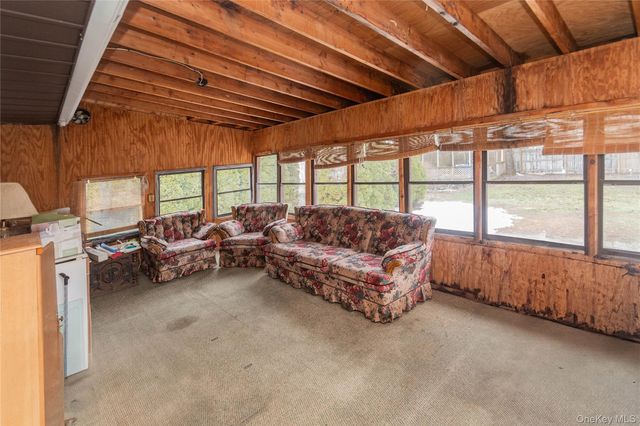 6 Reggie Drive, Wappingers Falls, NY 12590